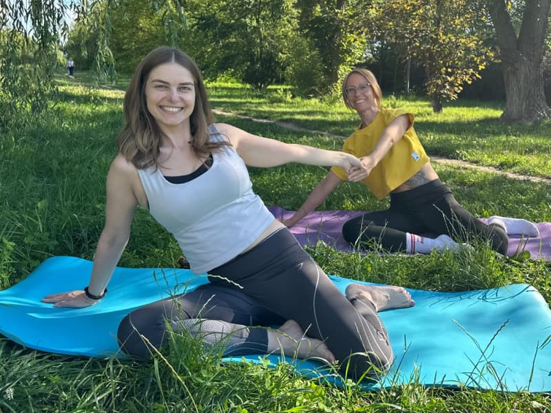 zdjęcie osób uprawiających sport